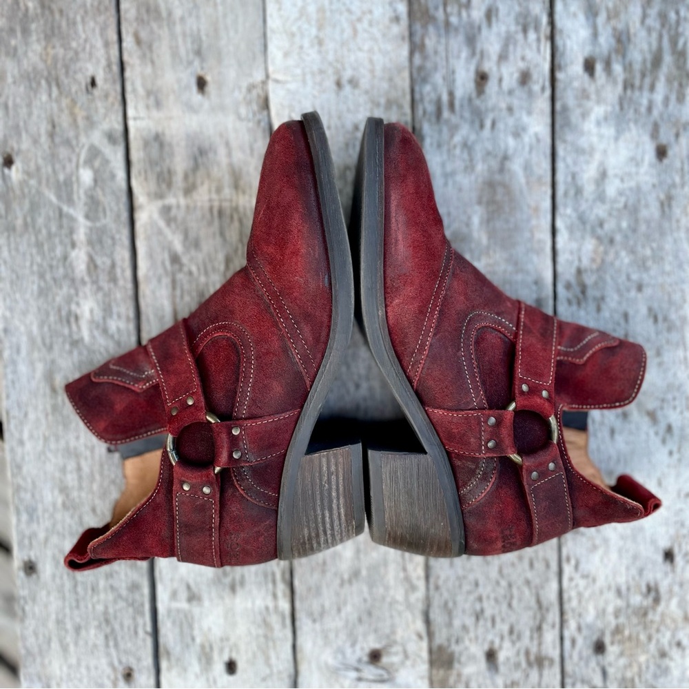 Taos Howdy leather rusty red heeled ankle boots